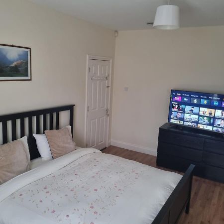 Guess Bungalow Wembley Apartment London Bagian luar foto