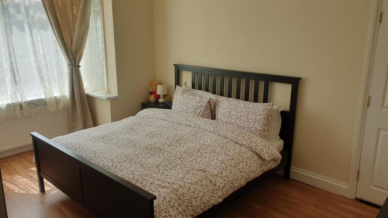 Guess Bungalow Wembley Apartment London Bagian luar foto