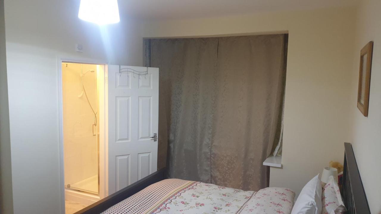 Guess Bungalow Wembley Apartment London Bagian luar foto