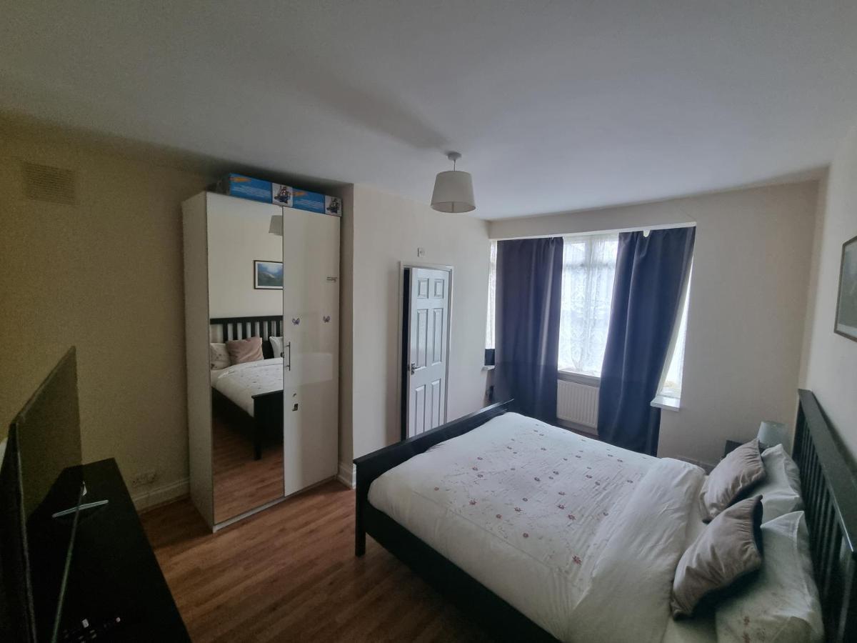 Guess Bungalow Wembley Apartment London Bagian luar foto