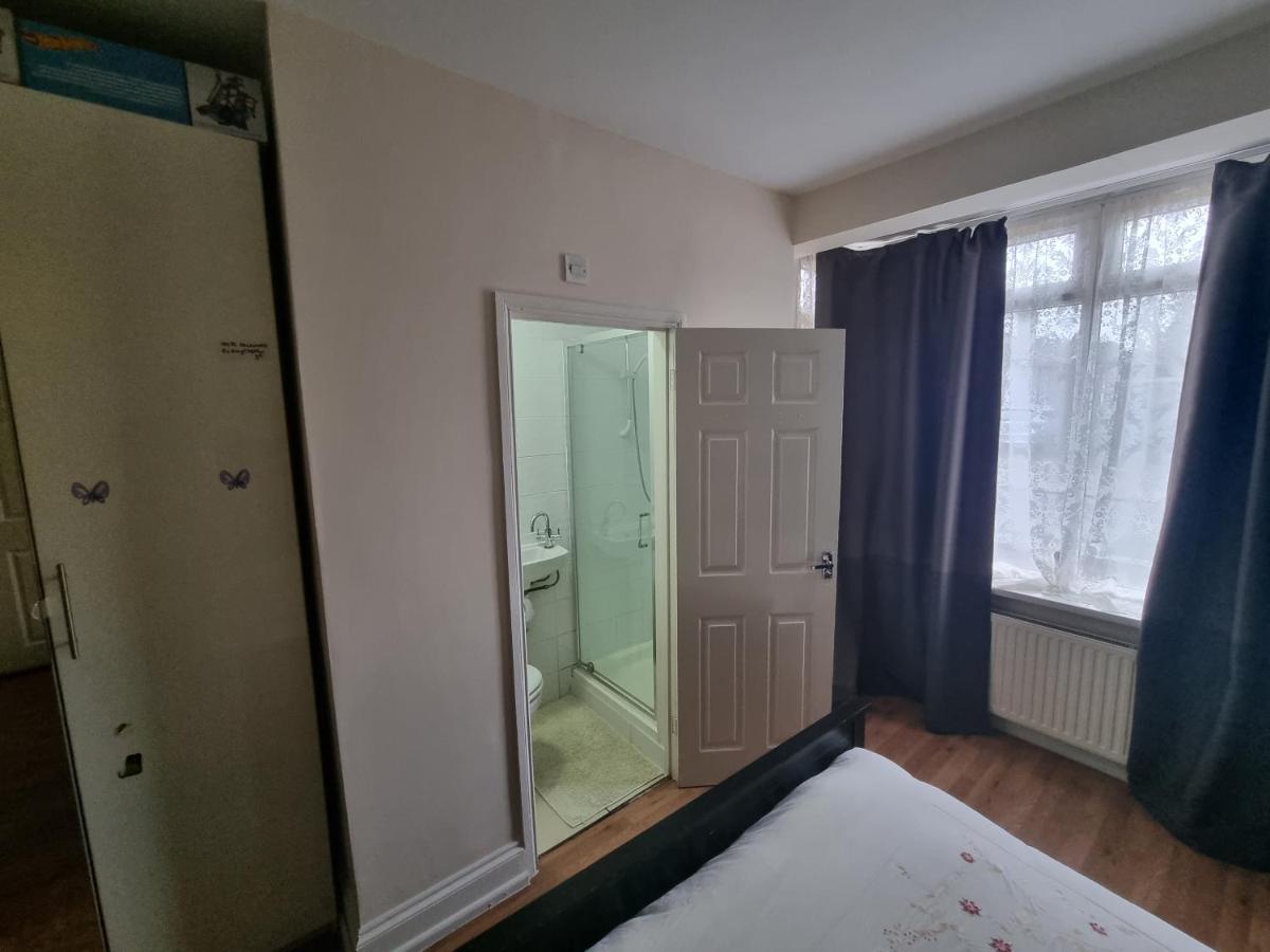 Guess Bungalow Wembley Apartment London Bagian luar foto